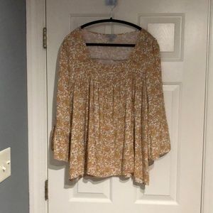 Lady’s floral baby doll top